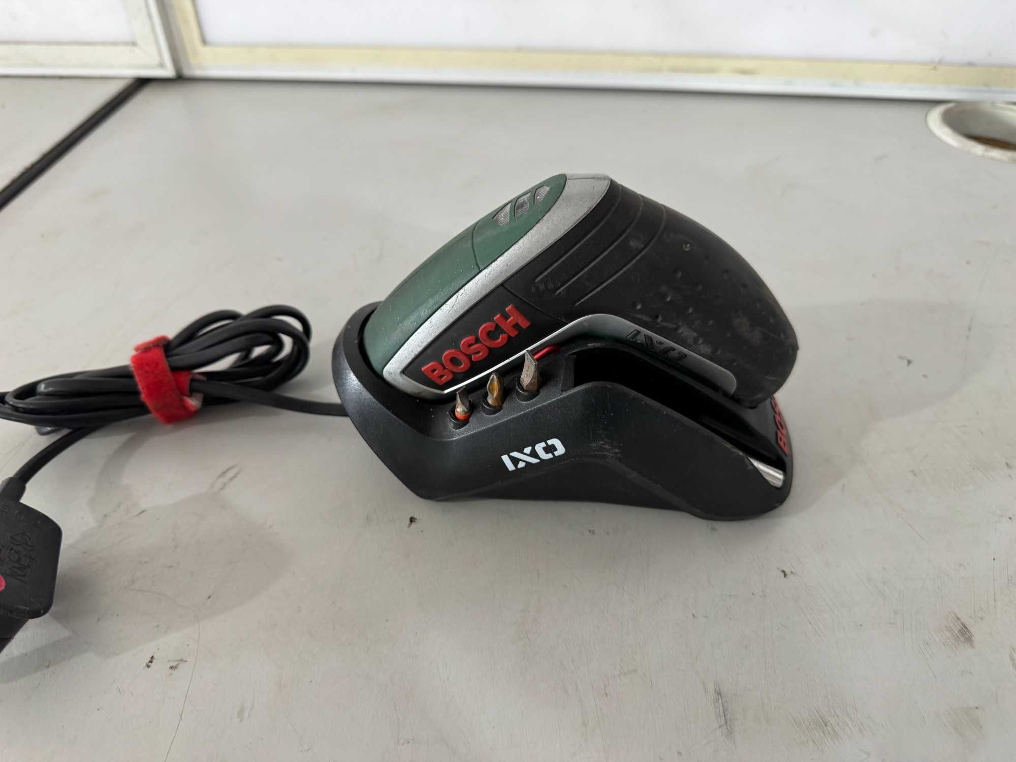 Отвертка - Bosch IXO 3.6V
