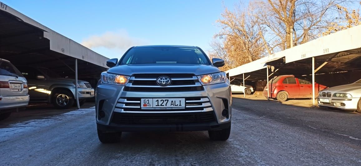 Toyota Highlander 3 поколение 2018 год