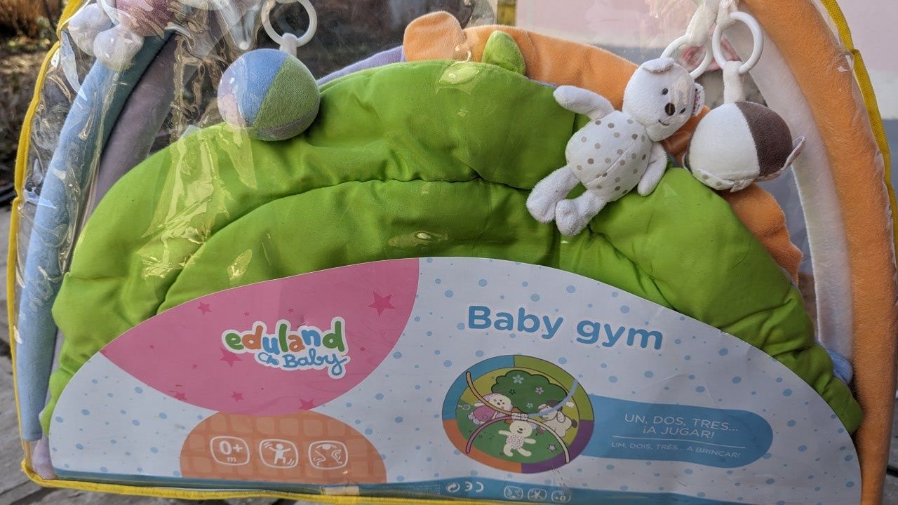 Vând saltea centru de activități ansamblu joaca bebe baby gym