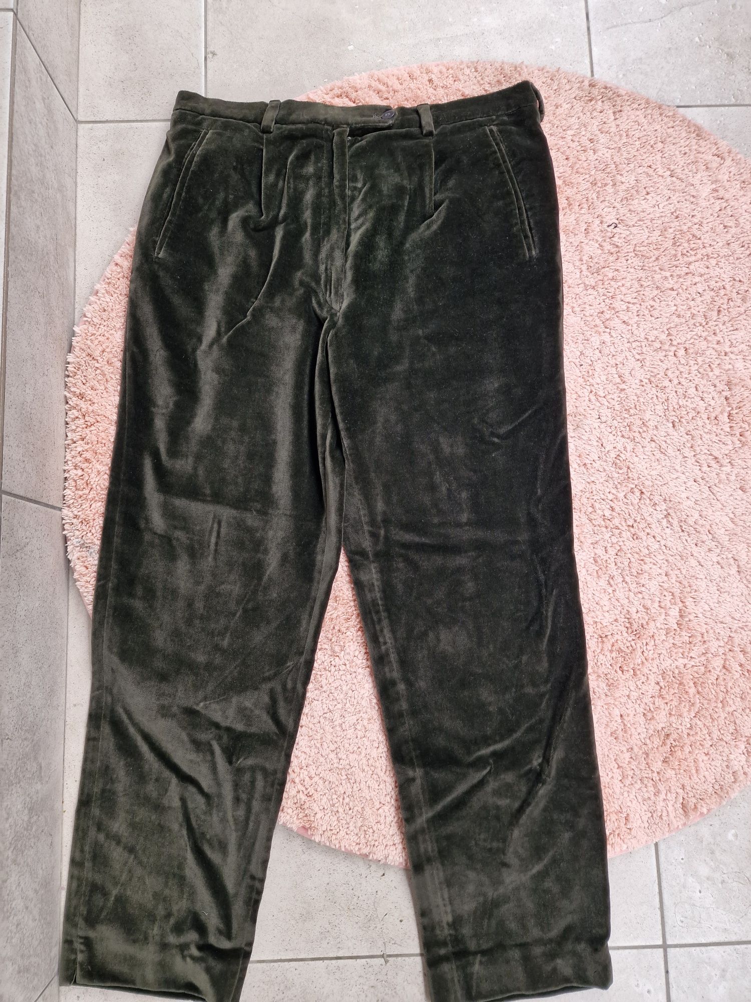 Pantaloni din catifea verde inchis
