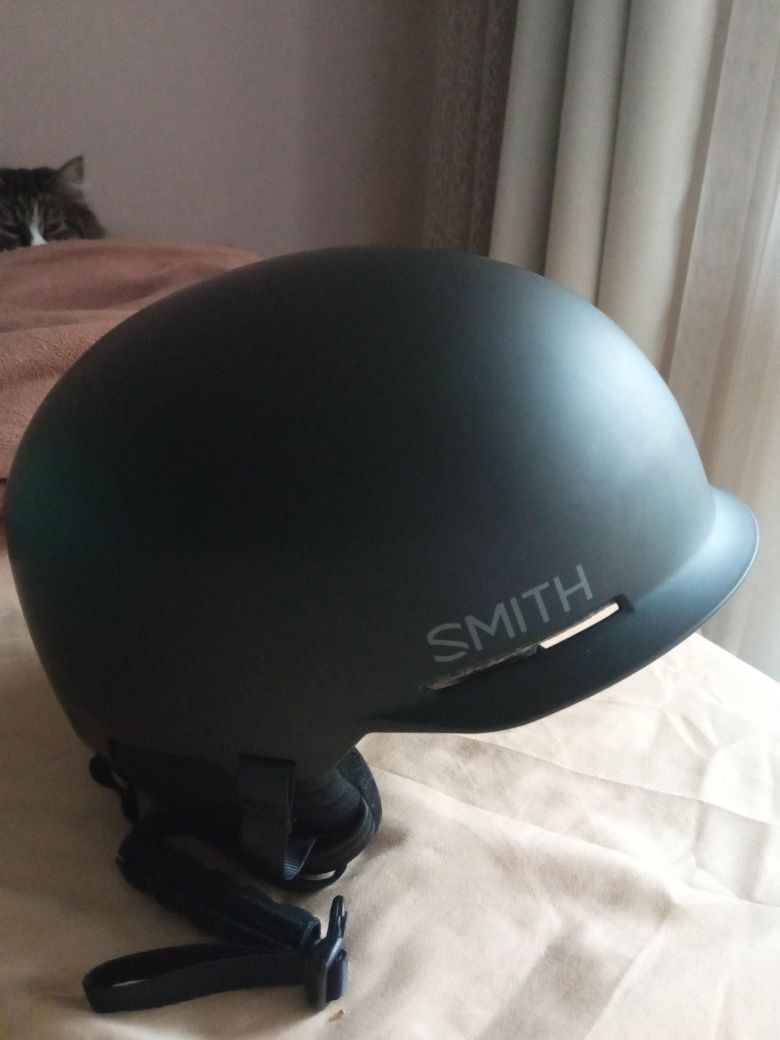 Ски и сноуборд каска Smith 100 лв