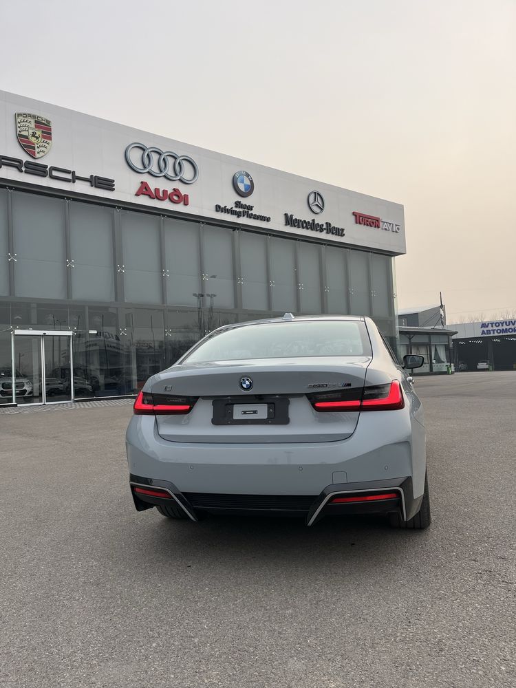 BMW i3 eDrive 35 L . 2025 Restyling. Nardo grey. В Ташкенте наличии.