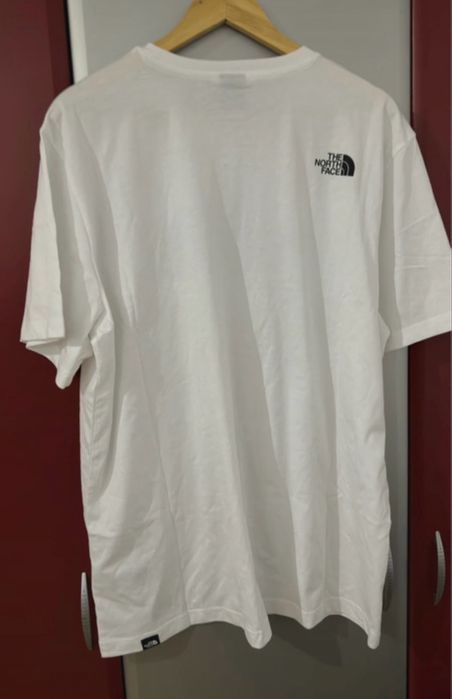 135 Tricou The North Face