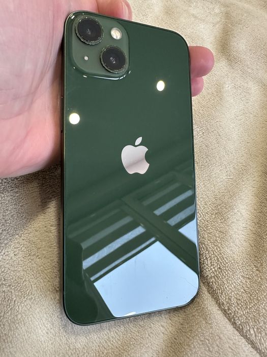Продавам Iphone 13 128gb