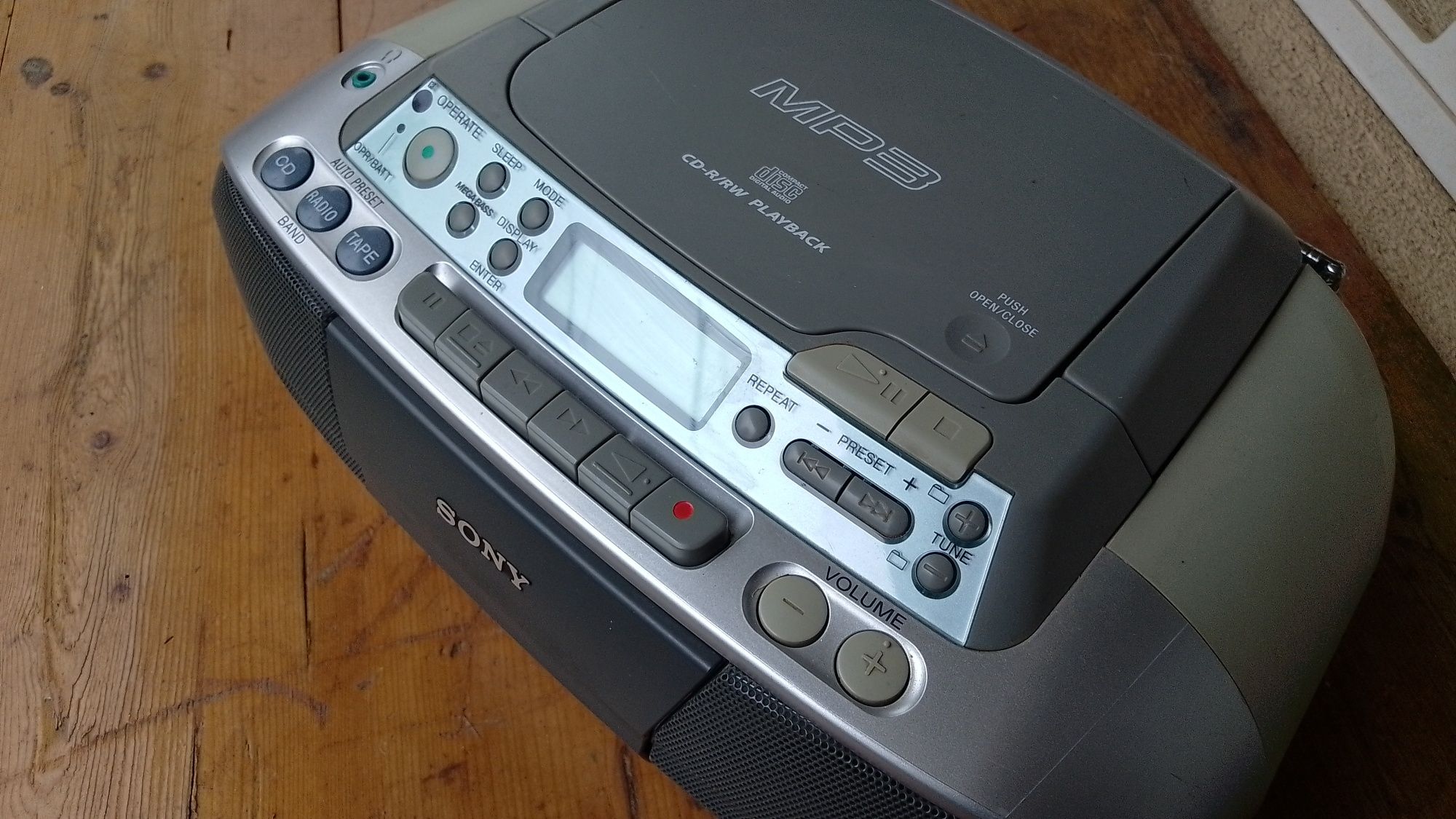 SONY Radio CD MP3 player portabil Premium