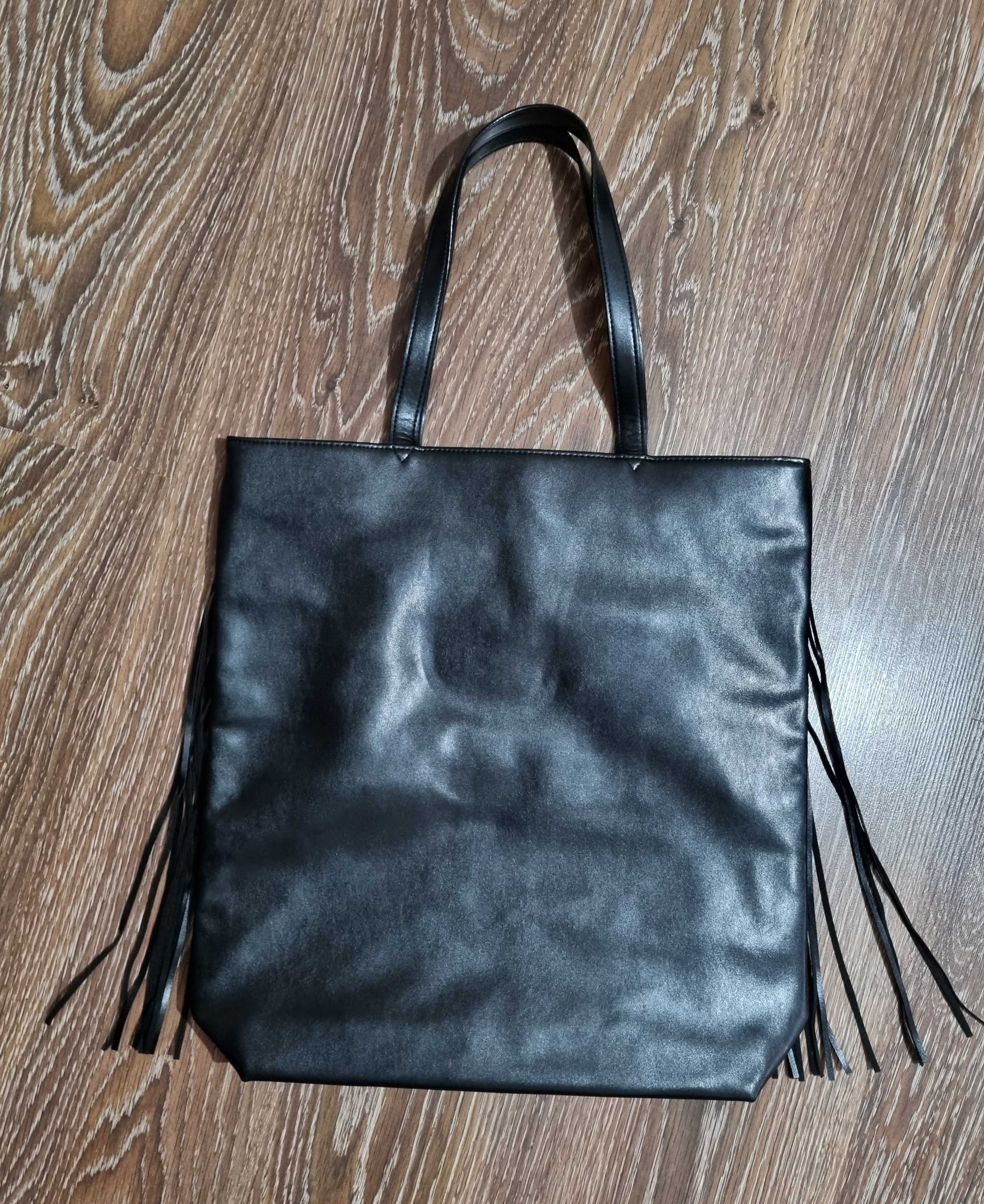 Черна чанта с ресни Victoria's secret-95лв.НОВА