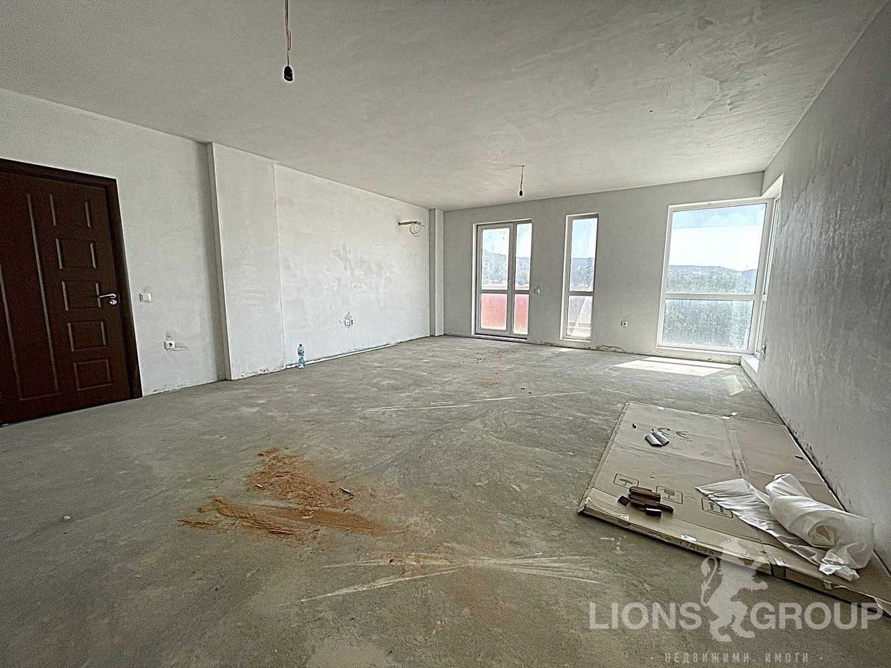 Продава се Тристаен апартамент в Варна, Владислав Варненчик - 92 кв.м за 1400 €/кв.м - Снимка #1