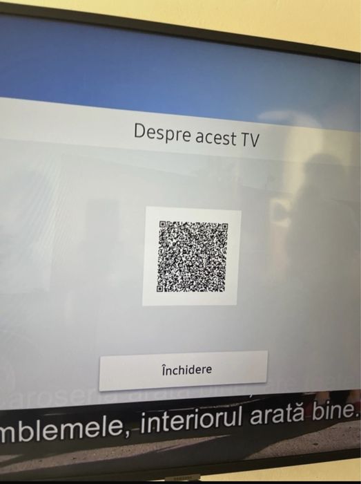 Televizor Samsung 4K Ultra HD 7seria cu suport de perete