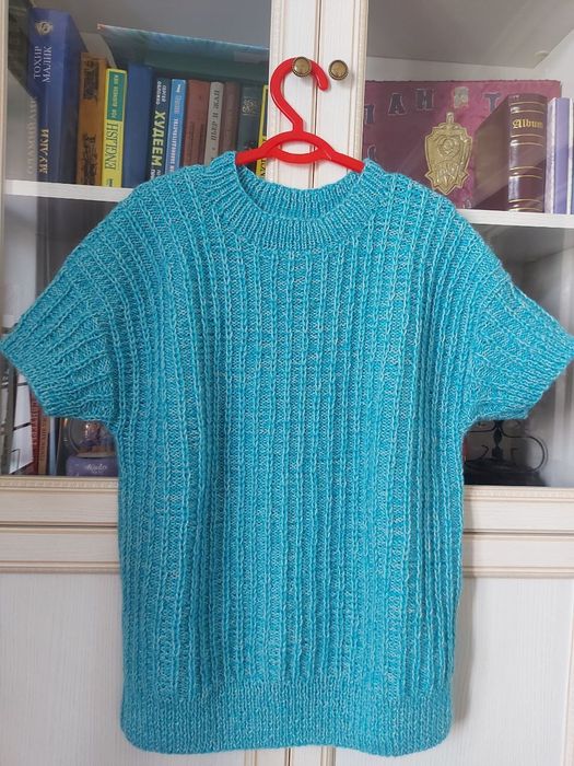 Жилет, безрукавка, кофта связано спицами