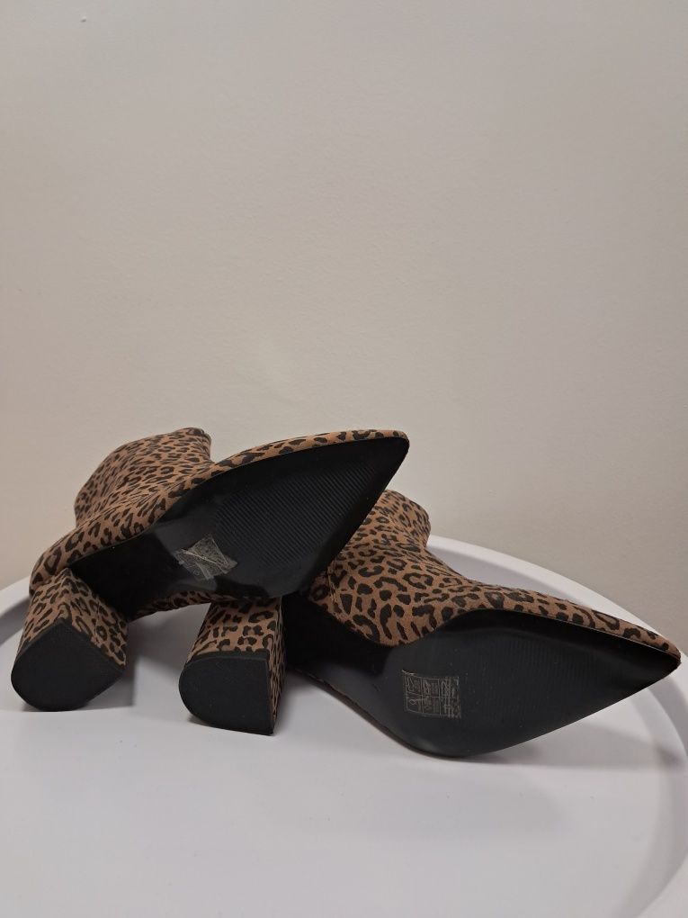 Botine/ghete dama mas.40 animal print