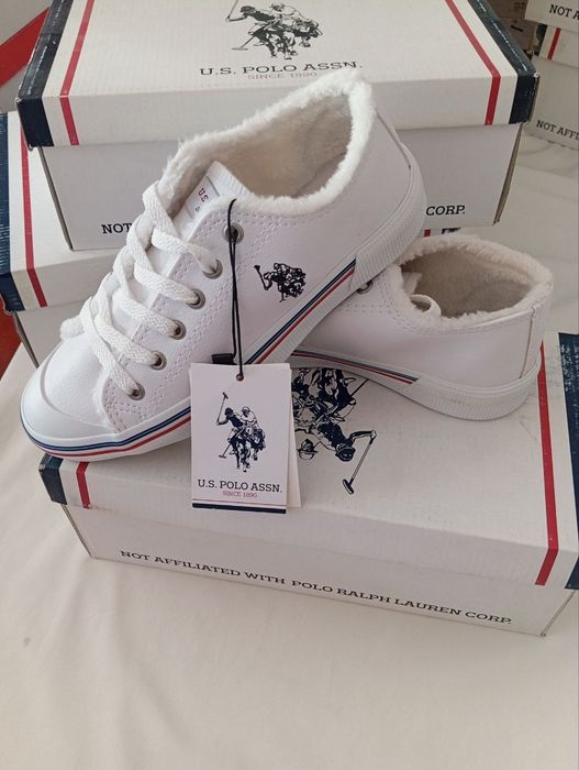 Продаётся женские кроссовки