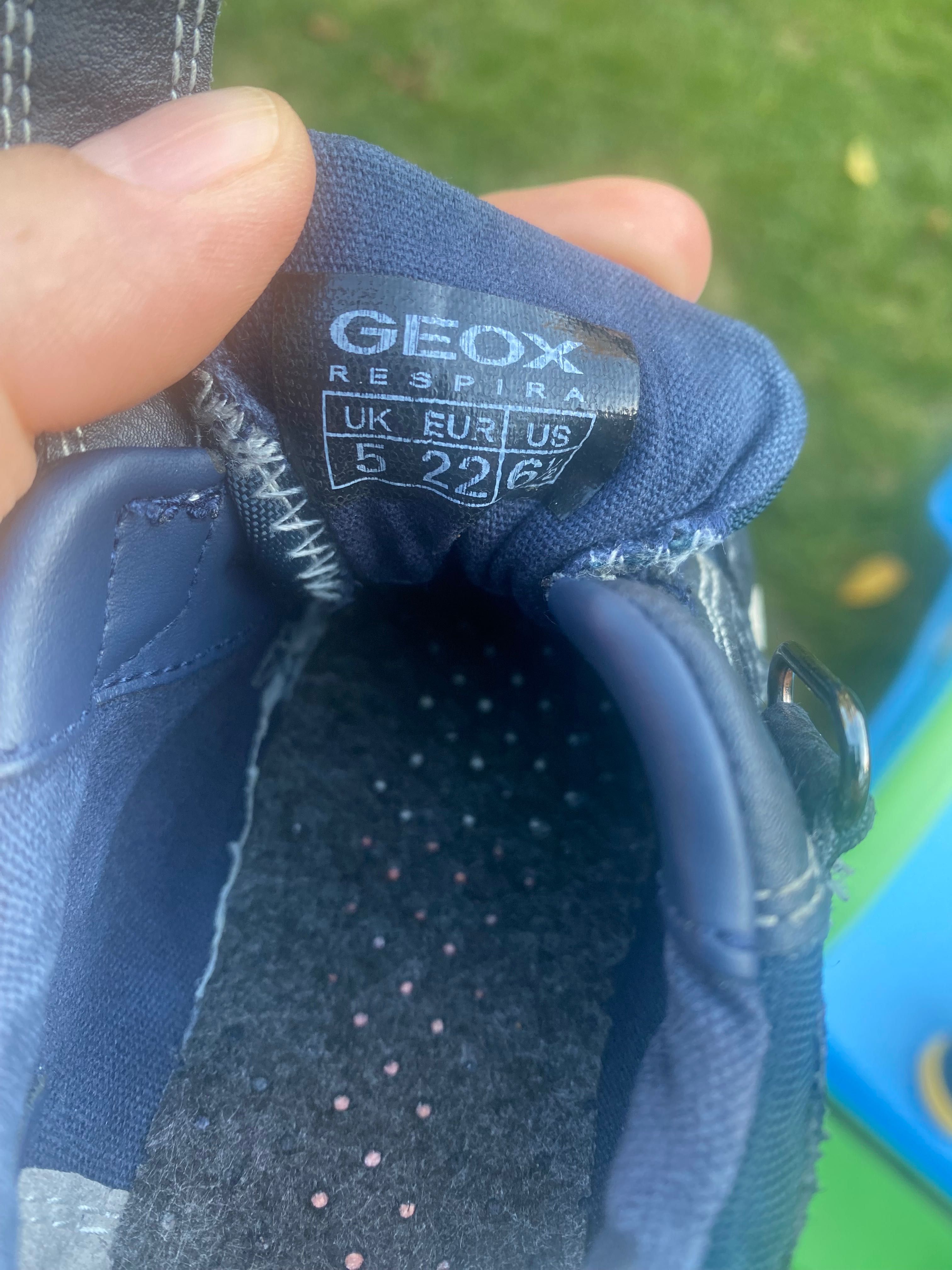 Детски обувки маратонки Geox номер 22
