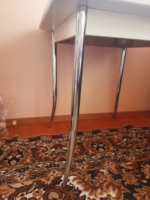 Masa sufragerie,alba