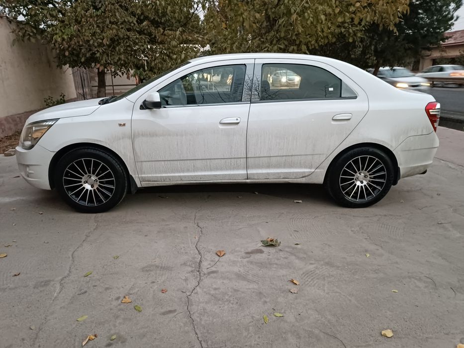 Mers Diska Balon 215 55 R17 Holati yaxshi ayibi yoq