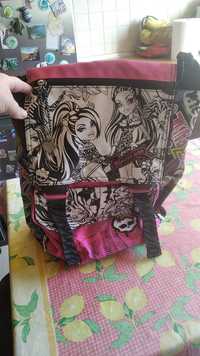 Ghiozdan scoala Monster High