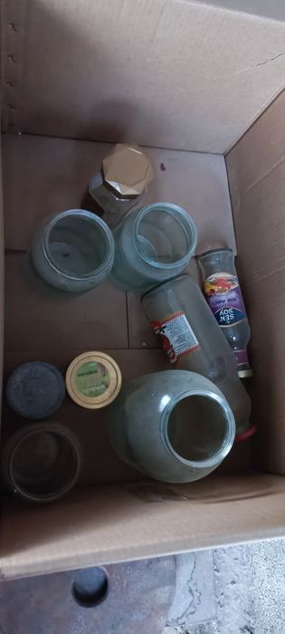 Отдам банки мкр Шугыла