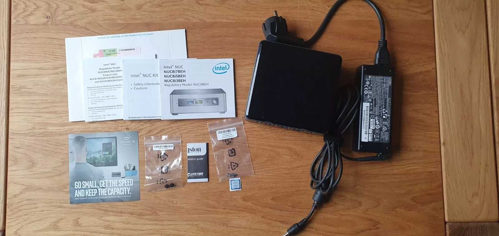 Intel NUC8i7BEH - Core i7-8559U, 2TB Nvme, 16GB RAM, Windows 11 Pro