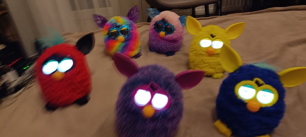 Furby 11 bucati descrierea!