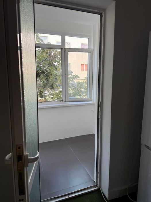 Vand apartament 2 camere