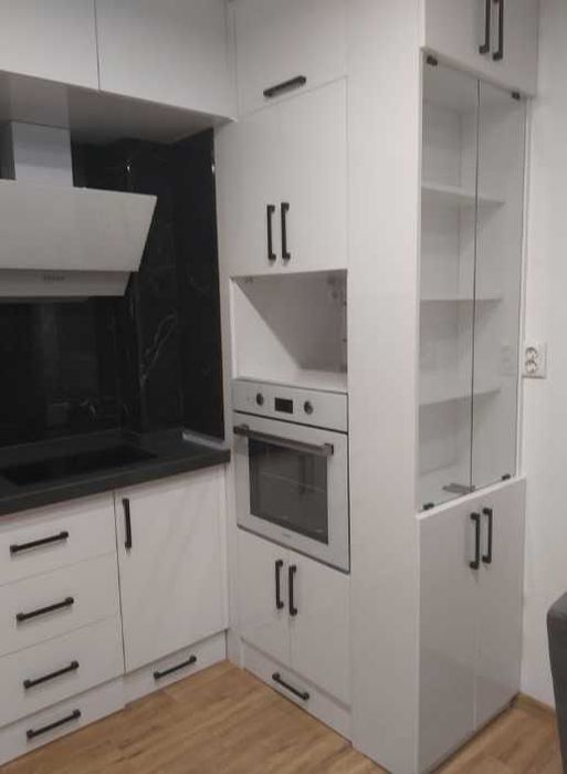 Дава се под наем Двустаен апартамент в София, Център - 65 кв.м за 750 € - Снимка #2