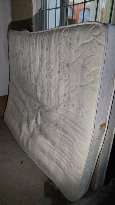 Матрас в отличном состоянии без клопов 100%