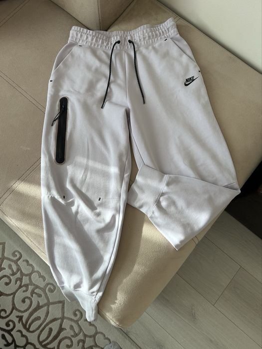 Дамски екип  размер  М ,блузи