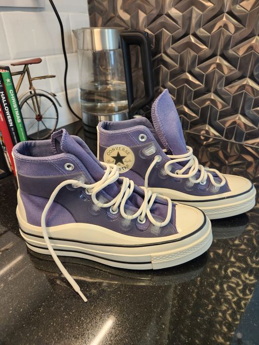 Converse-чисто нови  37.5 размер