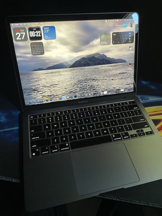 Macbook air m1 88 yomkisti 10 soatdan kop islidi full komplekt