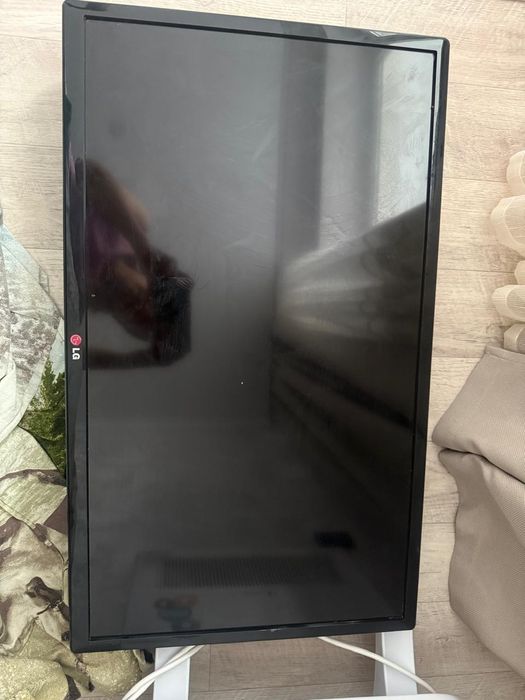Продам телевизор lg