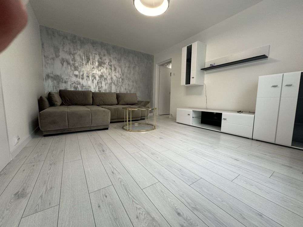 Apartament m6 de inchiriat