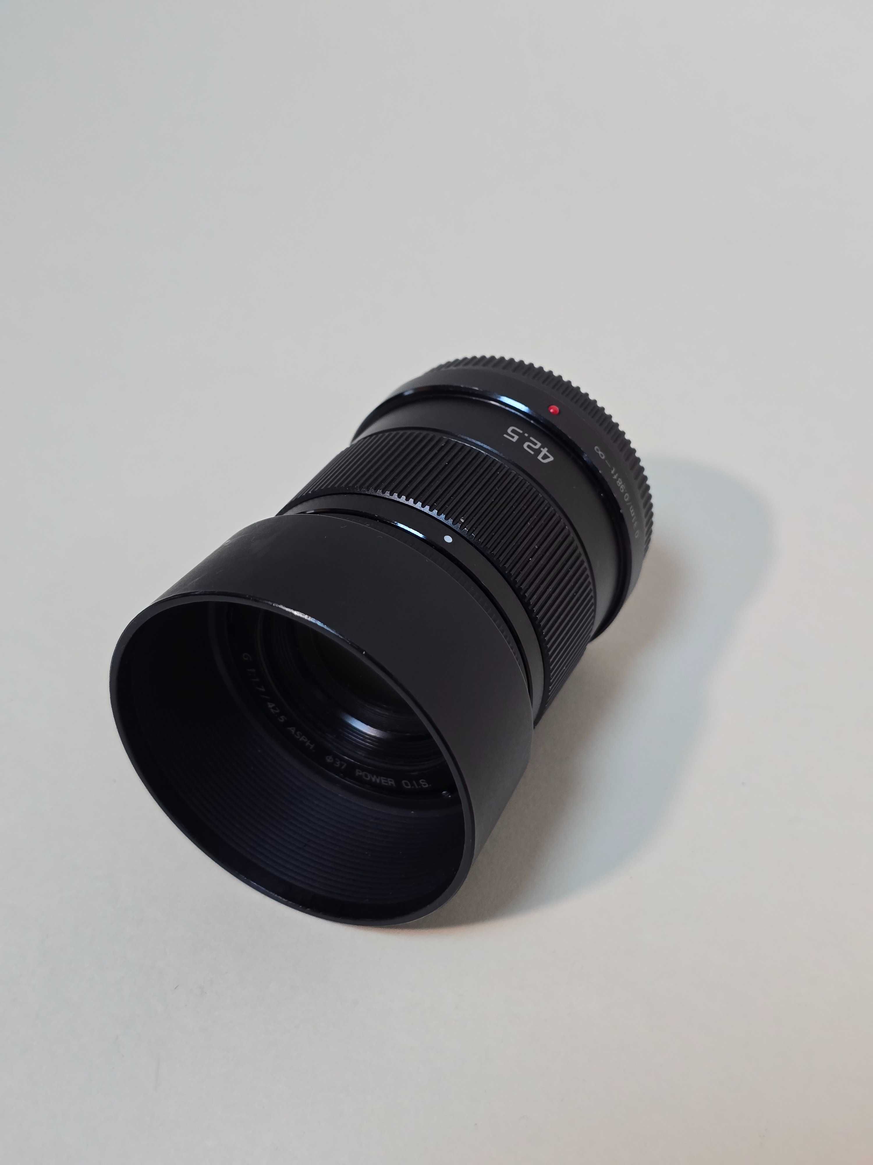 Panasonic Lumix G 42.5mm f/1.7 ASPH. POWER O.I.S.