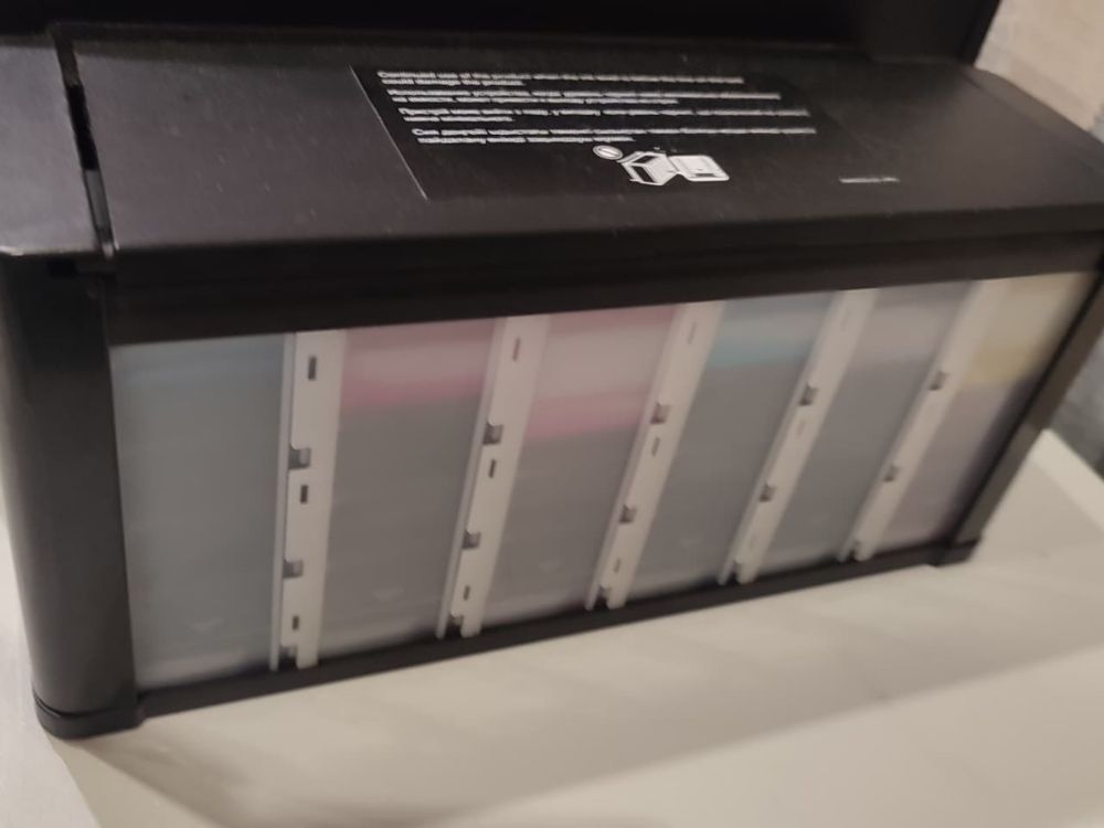 Epson l805 принтер в отличном состоянии