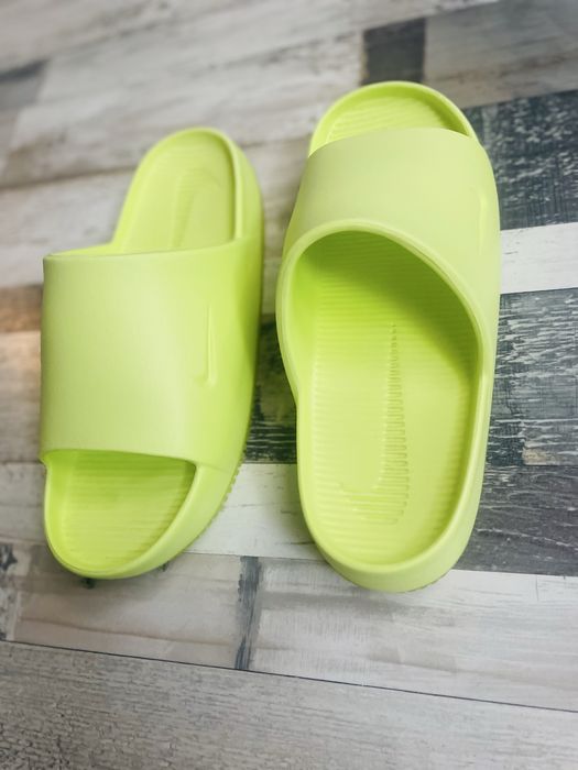 Nike Calm Slide