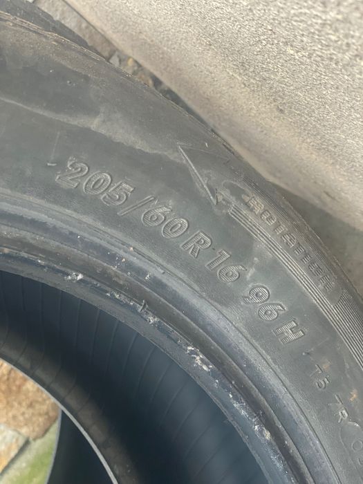 2 бр зимни Гуми 16R 205/60