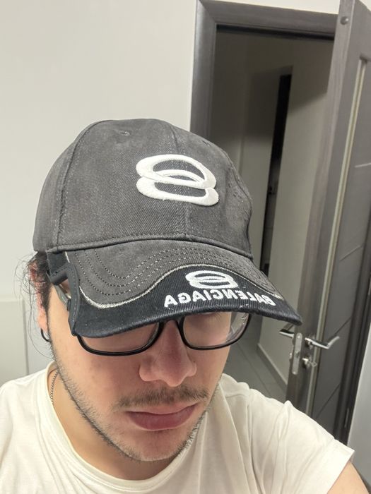 Sapca Balenciaga Cap Distressed