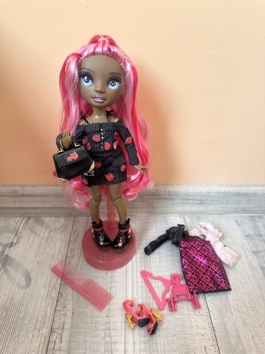 Кукли Rainbow High