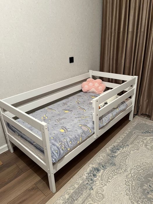 Продам детскую кровать с ортопед матрасом