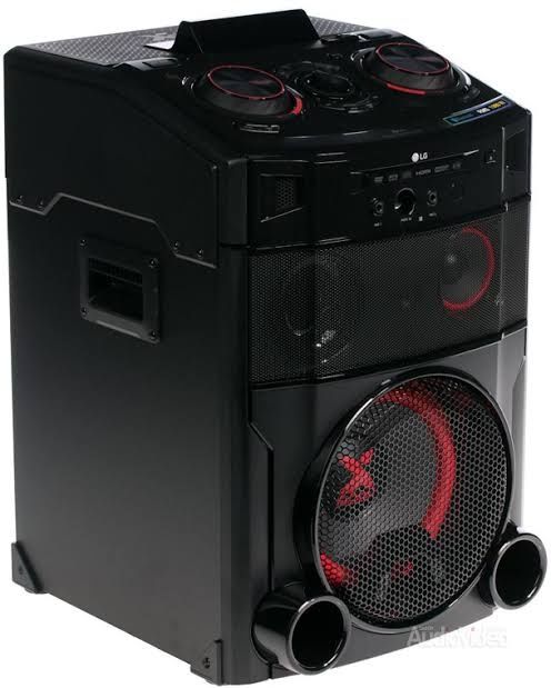 Музыкальная колонка LG XBOOM