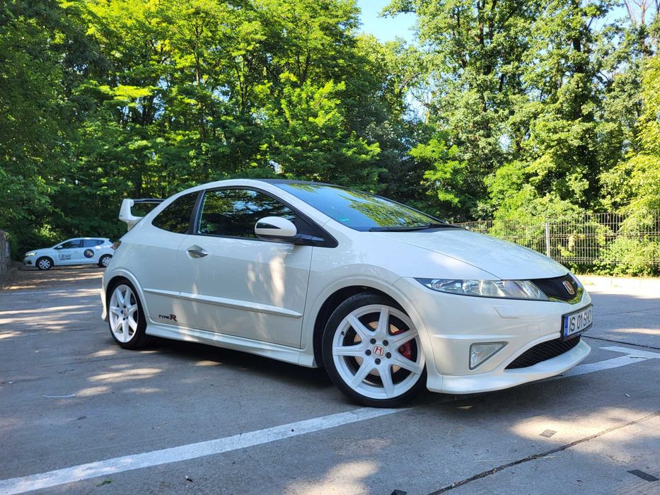 Honda Civic Type R FN2 2009 Championship White LSD
