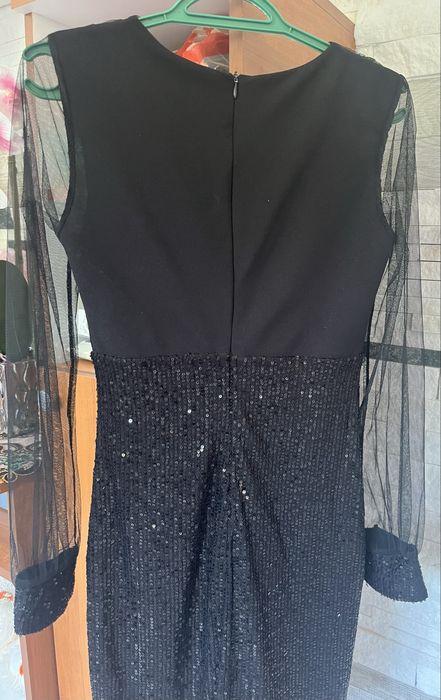 Рокли с пайети – стил и блясък