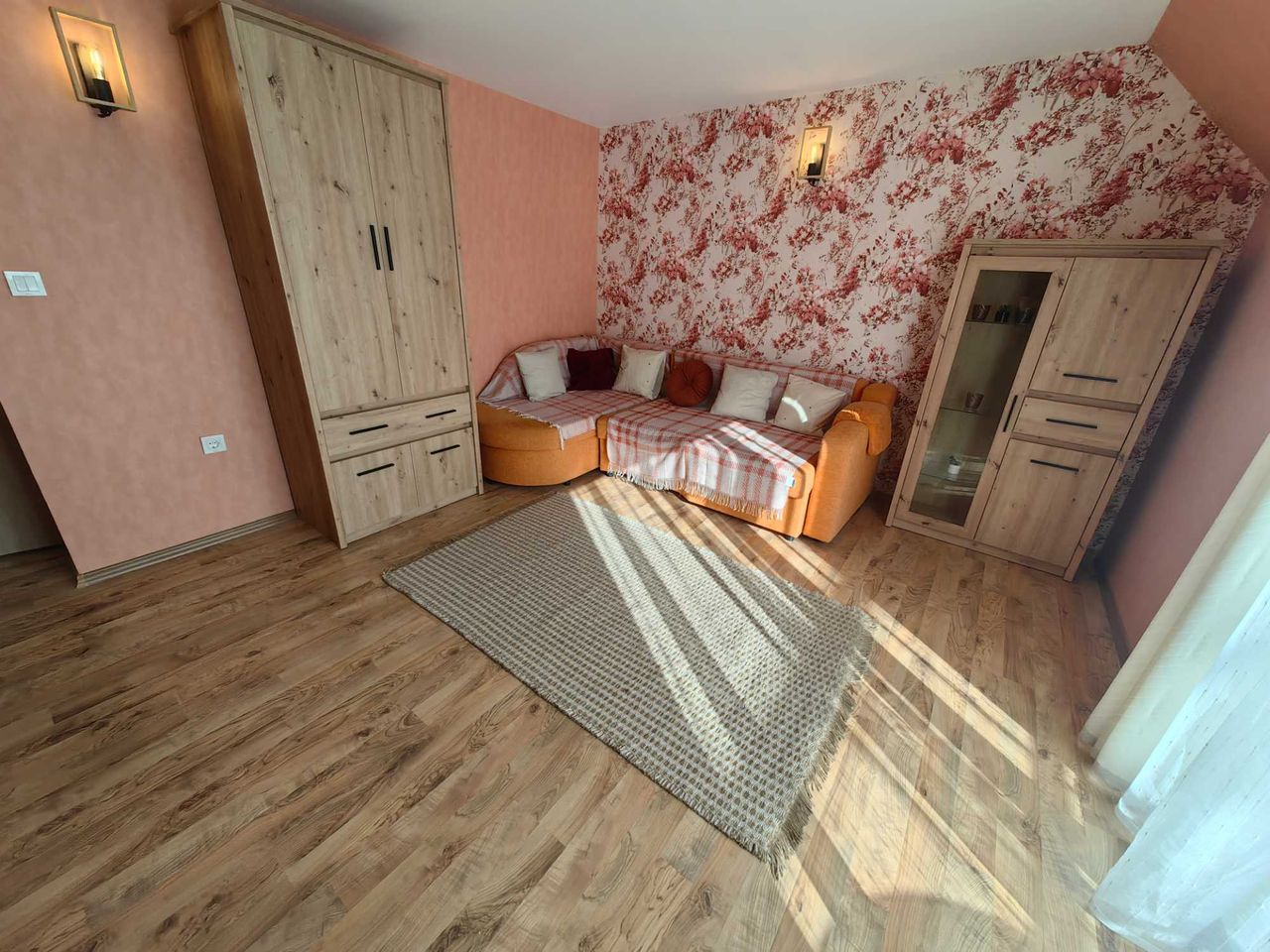 Продава се Двустаен апартамент в Несебър - 54 кв.м за 1112 €/кв.м - Снимка #2