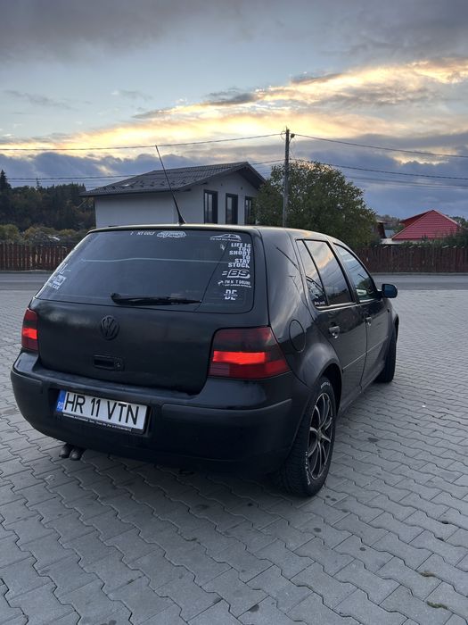 Volkswagen Golf 4 an 2002 motor 1.6 16 v 105 cp benzina