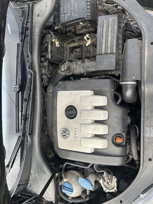 Golf 5 pentru piese sau reparat