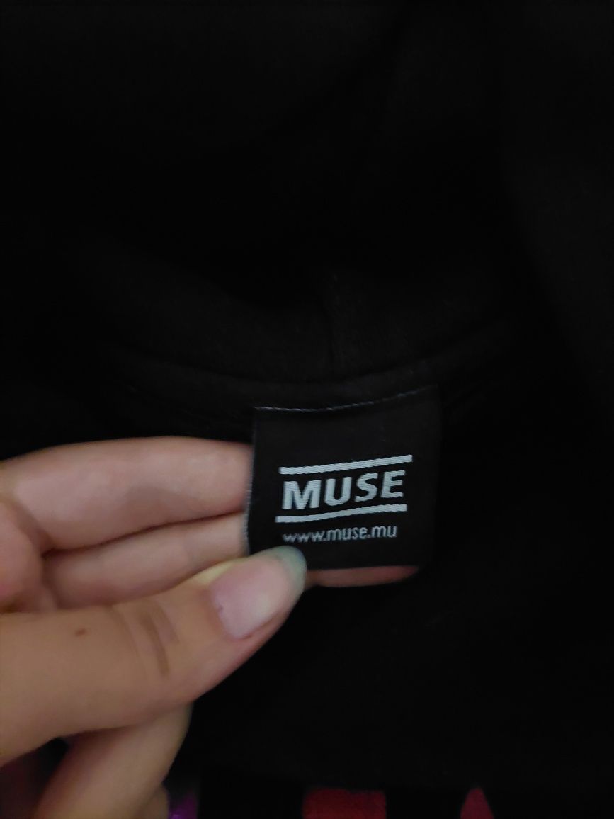 Суиъшърт на групата Muse
