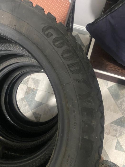 Зимние шиповонные шины