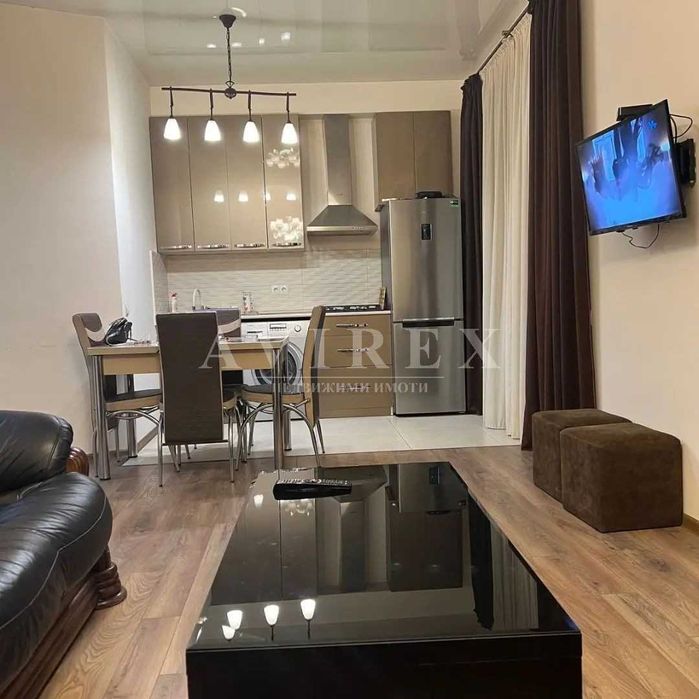 Дава се под наем Двустаен апартамент в Пловдив, Кючук Париж - 65 кв.м за 280.5 € - Снимка #3