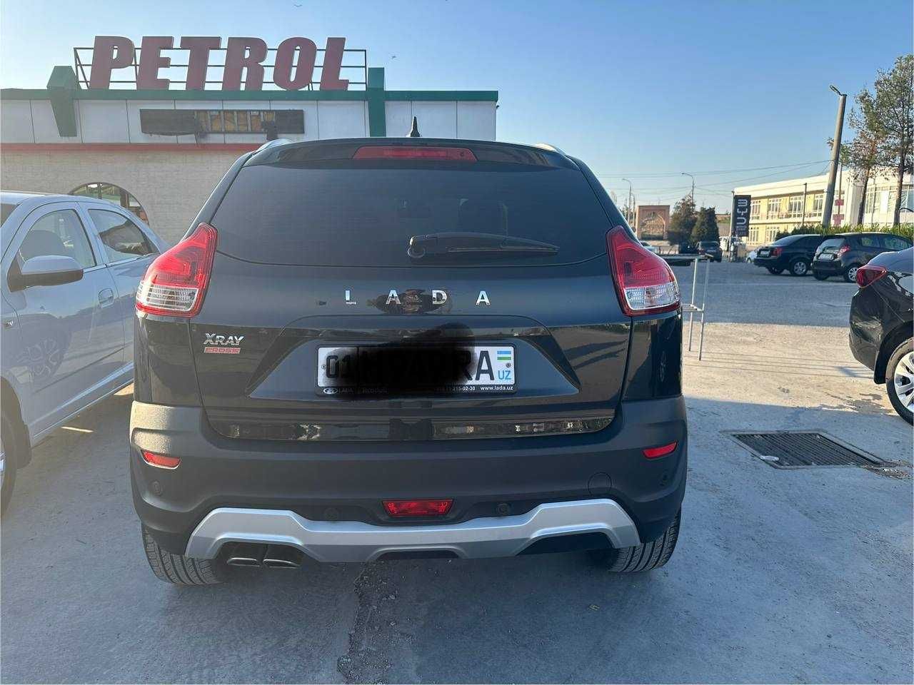 Продам машину LADA Х-RAY CROSS.
