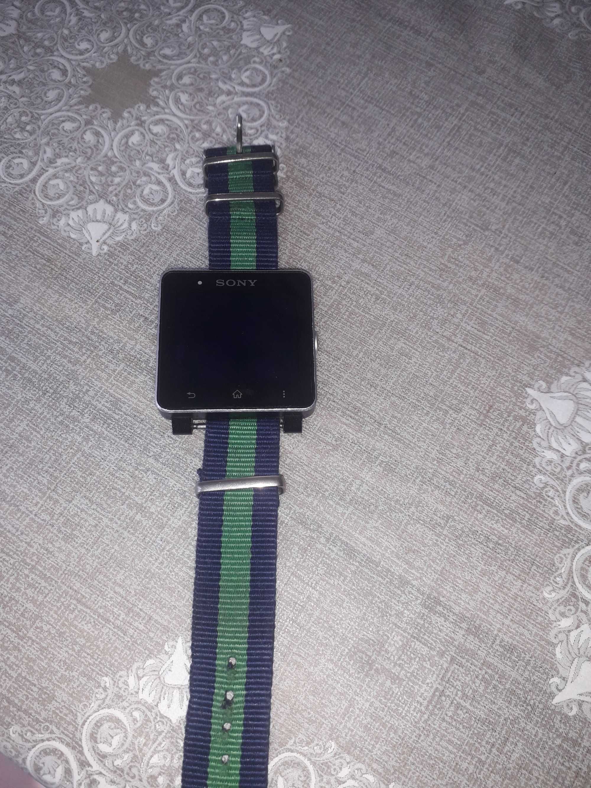 Смарт часы SONY модель SW2
