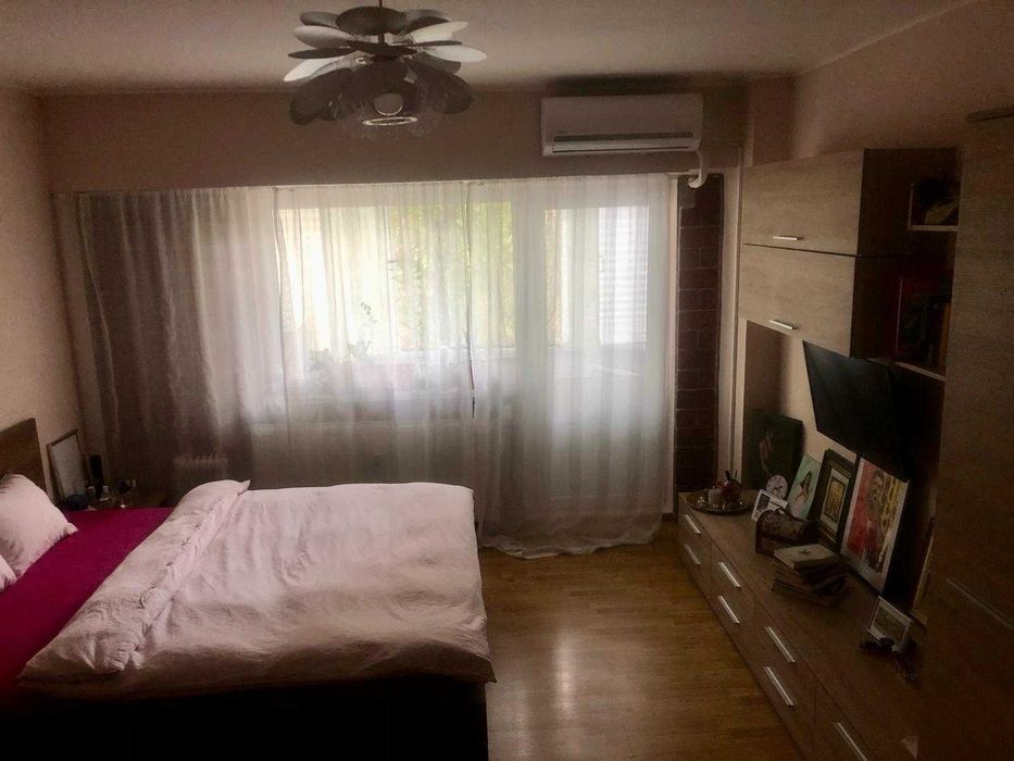 Garsoniera 42 mp langa Parc Sebastian