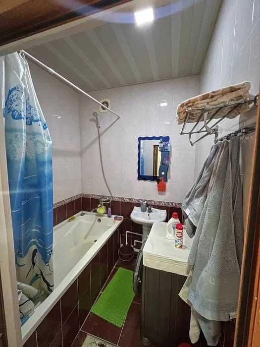 Янги домдан 3 хонали 2 каватдан квартира сотилади 5 микрн